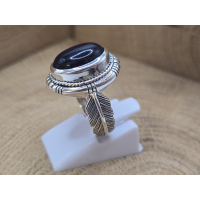 Echt zilveren ring met veer band en amethist steen